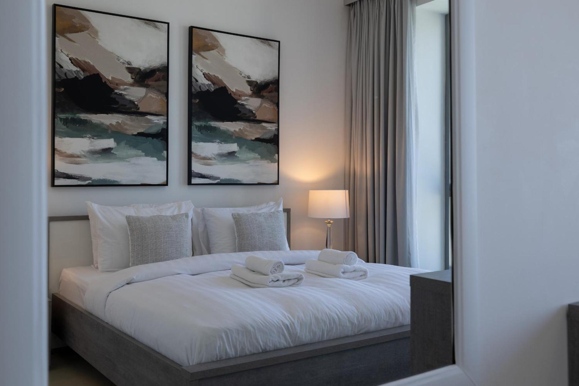 Signature Burj Khalifa View Residence Дубай Екстериор снимка